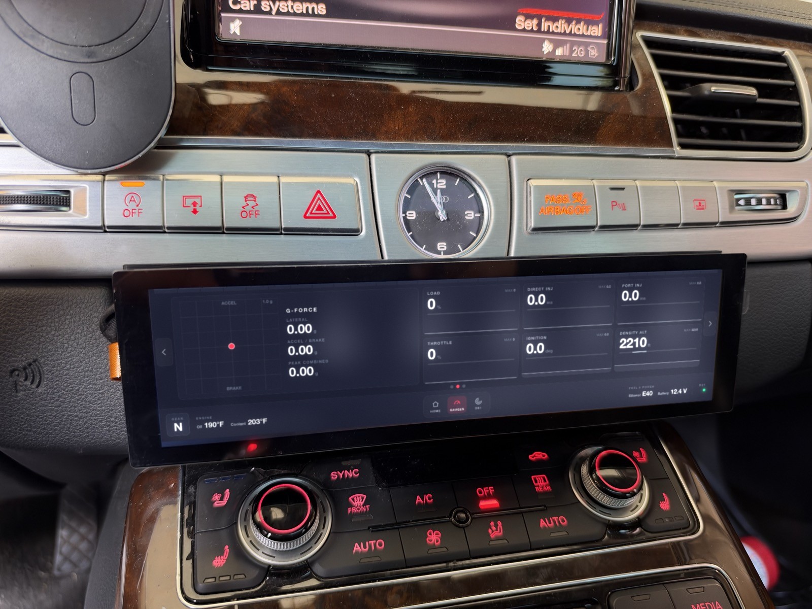 Spooled Dash installed in an Audi A8 / S8 (D4), showing the secondary gauges screen