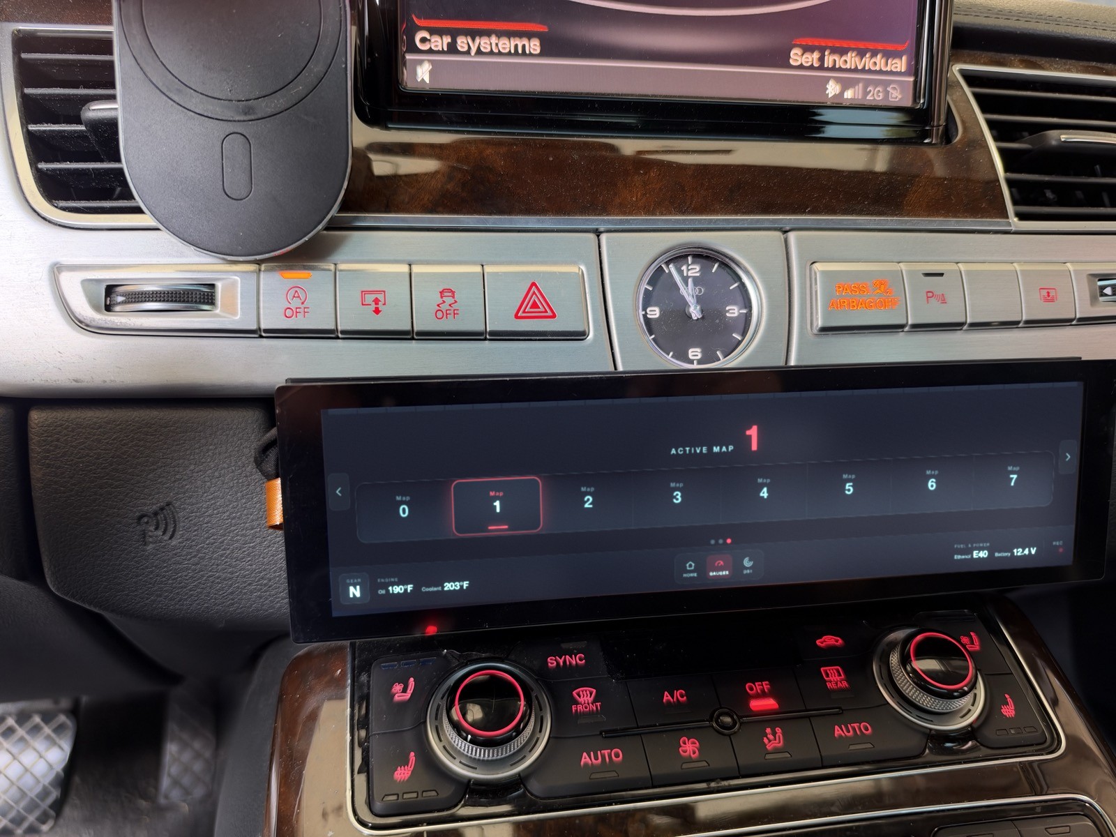 Spooled Dash installed in an Audi A8 / S8 (D4), showing the map switching screen
